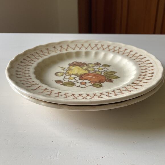 Vintage Vernon Ware by Metlox 6.5” Dessert Plates, Set of 2 - Picture 2 of 11
